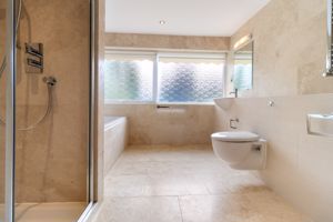En-suite- click for photo gallery
